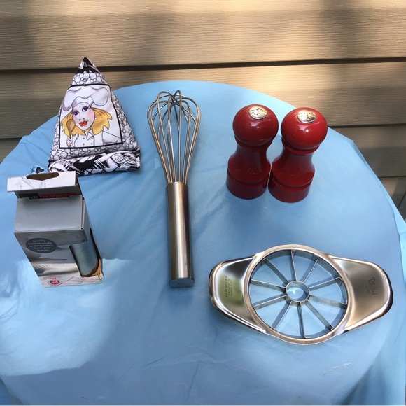 Kitchen Bundle, Stainless Steel Kitchen Tools, S&P Shakers, Phone Holder - Picture 1 of 9